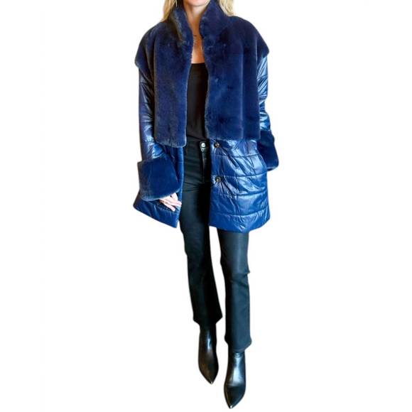 Convertible Blue Fur